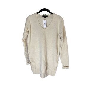 Ann Taylor NWT women’s oatmeal/ivory ￼long sleeve sweater/tunic xs